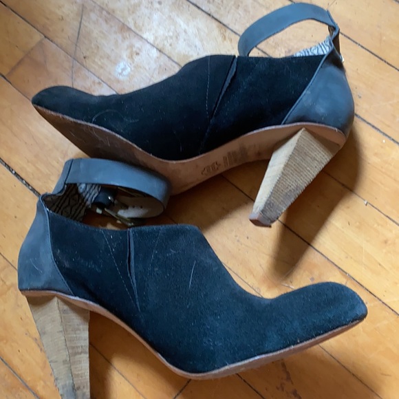 Black suede ankle wrap booties by Matt Bernsen - Picture 5 of 7